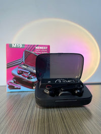 Audífonos Inalámbricos M19 TWS – Sonido 9D con Pantalla LED y Linterna